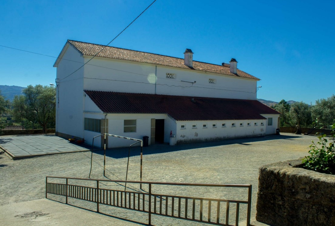 Escola Básica de Dominguiso