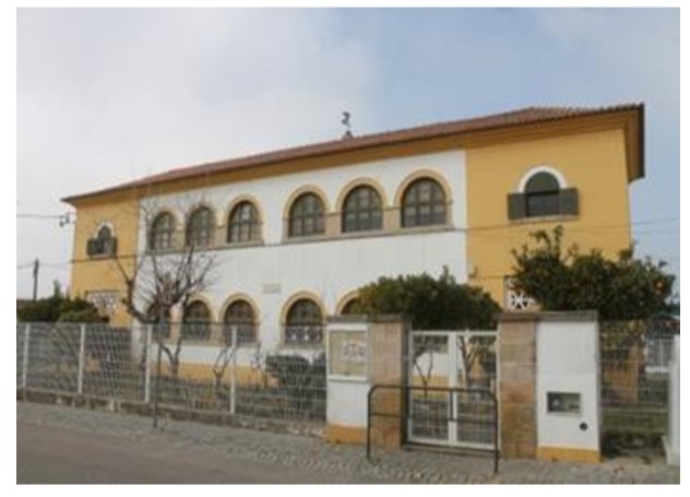 Escola Básica de Comenda