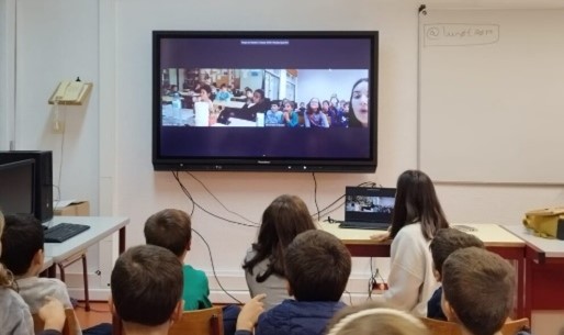 Os alunos da escola de Gavião e da Comenda participaram numa sessão síncrona para aprensentarem as suas pesquisas na comunidade sobre o tema da sustentabilidade. 