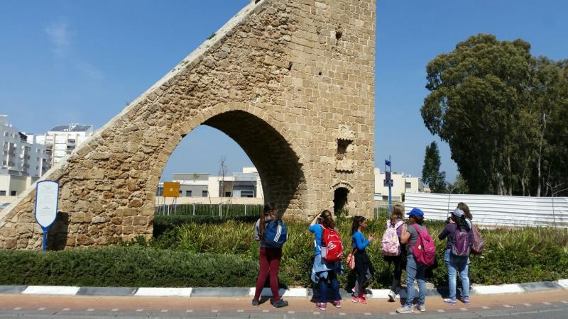 photo1