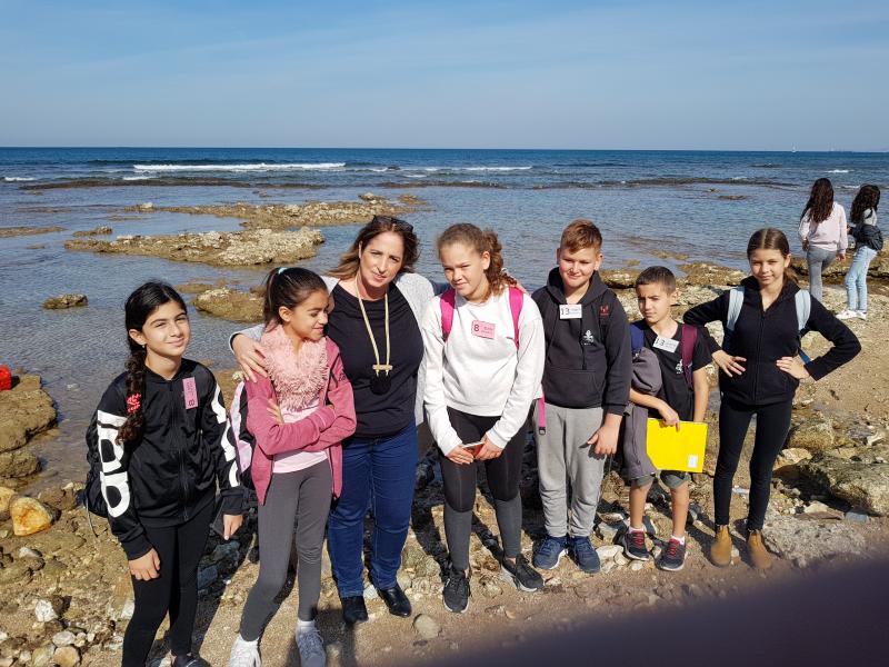 קבוצת מצוינות מדעים בחוף שקמונה