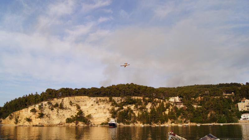 Κατάσβεση πυρκαγιάς στην Αλόννησο